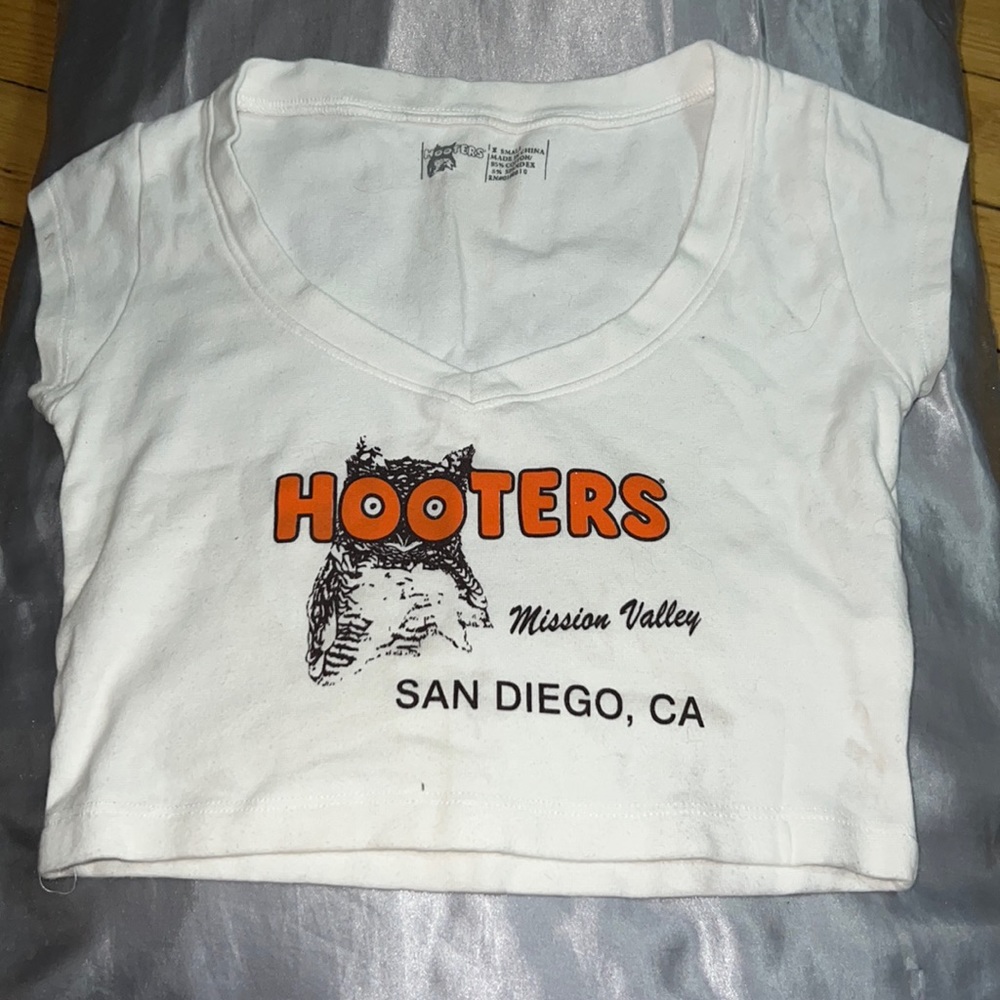 Hooters rare crop top
